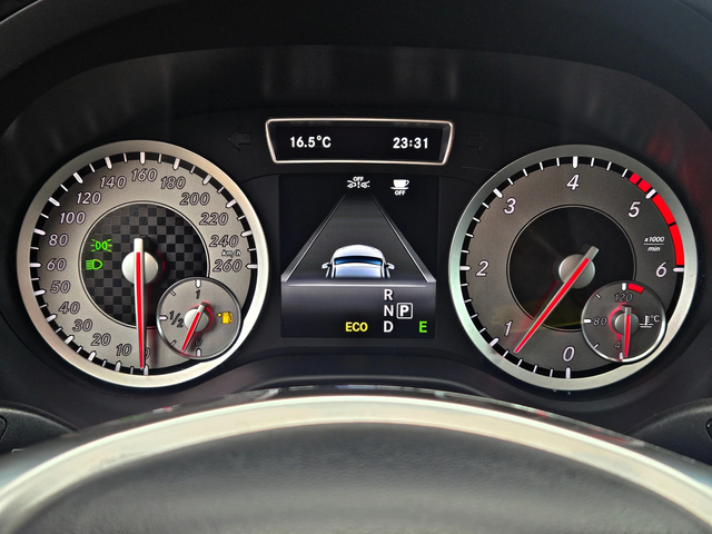 Mercedes-Benz A 220 ! AMG/GERMANY/CAMERA/PANORAMA/AMBIENT/START-STOP/ - автомобили, коли, обяви за нови и употребявани 8