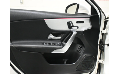 Mercedes-Benz A 220 4MATIC Sedan AWD - автомобили, коли, обяви за нови и употребявани 10