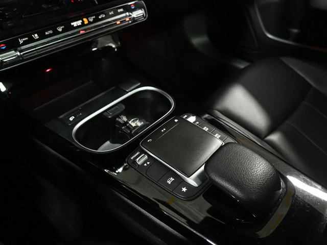 Mercedes-Benz A 220 4MATIC Sedan AWD - автомобили, коли, обяви за нови и употребявани 14