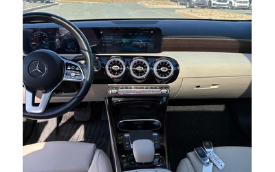 Mercedes-Benz A 220 * КОМПЛЕКТ ДЖАНТИ * 2 КЛЮЧА * КАМЕРА * ПАМЕТ - автомобили, коли, обяви за нови и употребявани 8