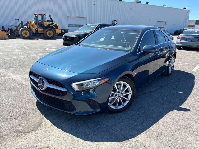 Mercedes-Benz A 220 * КАМЕРА * ПОДГРЕВ * NAVI * ПАМЕТ - автомобили, коли, обяви за нови и употребявани 0