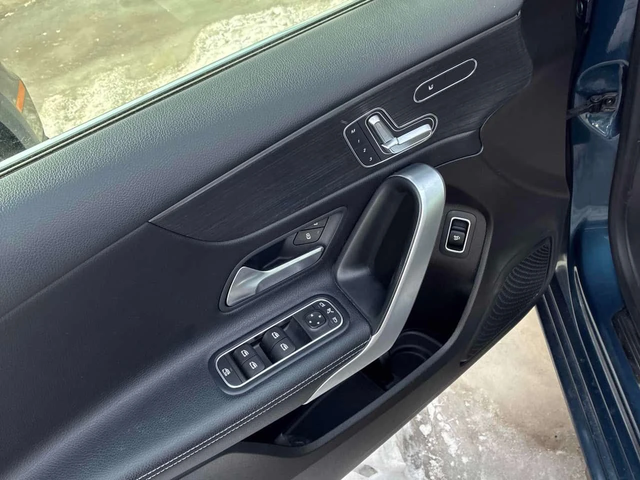 Mercedes-Benz A 220 * КАМЕРА * ПОДГРЕВ * NAVI * ПАМЕТ - автомобили, коли, обяви за нови и употребявани 16