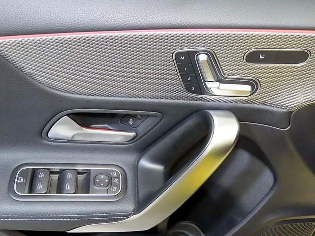 Mercedes-Benz A 220 * ДИГИТАЛ* АМБИЕНТ* ПАМЕТ* LED ФАРОВЕ* КАМЕРА * ПО - автомобили, коли, обяви за нови и употребявани 7