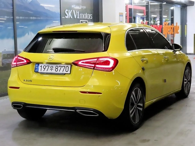 Mercedes-Benz A 220 * ДИГИТАЛ* АМБИЕНТ* ПАМЕТ* LED ФАРОВЕ* КАМЕРА * ПО - автомобили, коли, обяви за нови и употребявани 11