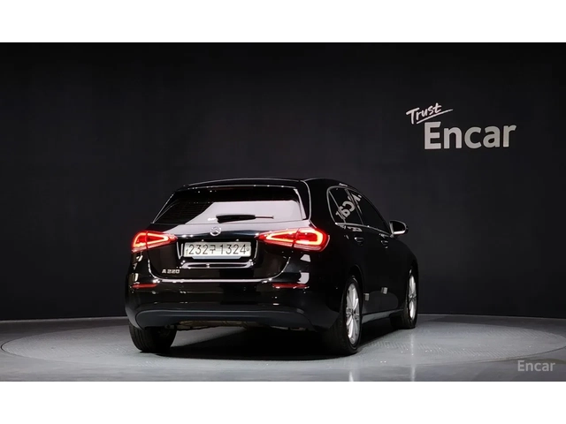Mercedes-Benz A 220 Дигитален дисплей * Цена до България - автомобили, коли, обяви за нови и употребявани 3