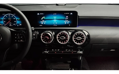 Mercedes-Benz A 220 - автомобили, коли, обяви за нови и употребявани 11