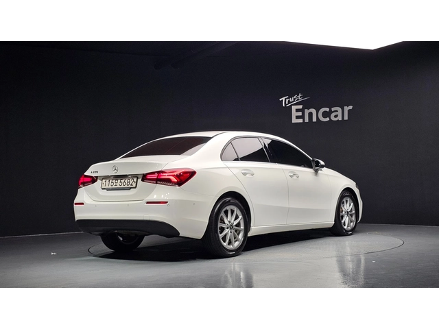 Mercedes-Benz A 220 - автомобили, коли, обяви за нови и употребявани 1
