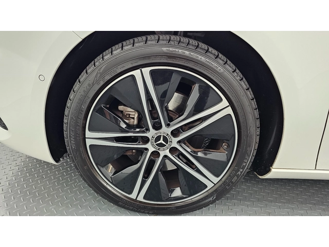 Mercedes-Benz A 220 - автомобили, коли, обяви за нови и употребявани 3