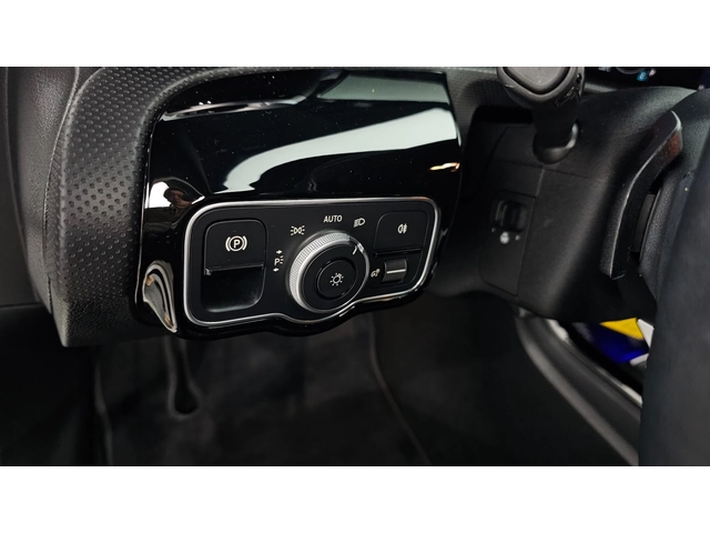 Mercedes-Benz A 220 - автомобили, коли, обяви за нови и употребявани 7