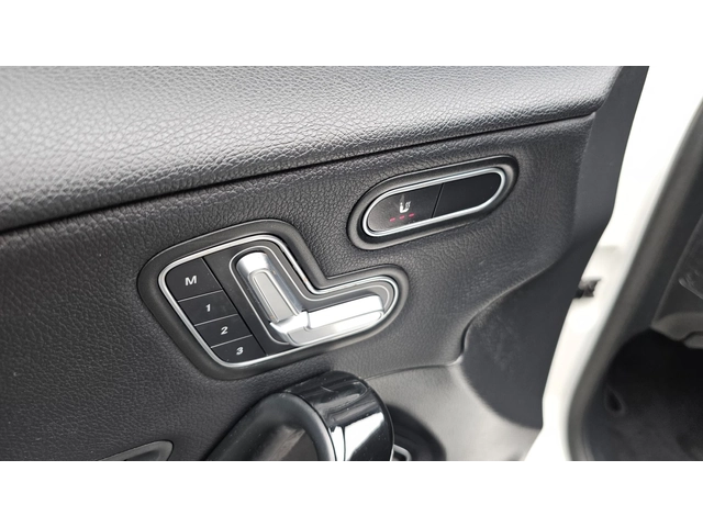 Mercedes-Benz A 220 - автомобили, коли, обяви за нови и употребявани 14