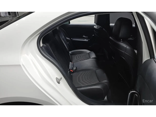Mercedes-Benz A 220 - автомобили, коли, обяви за нови и употребявани 7