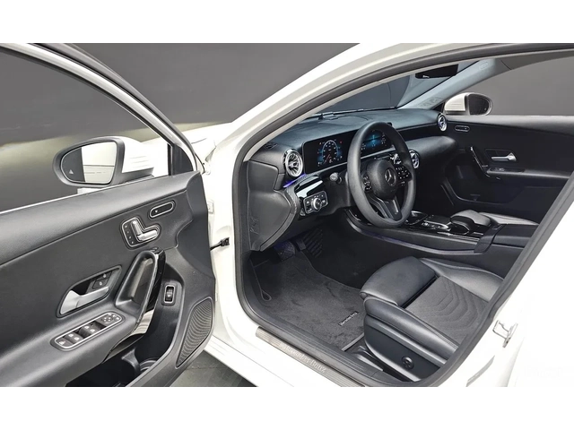 Mercedes-Benz A 220 - автомобили, коли, обяви за нови и употребявани 8
