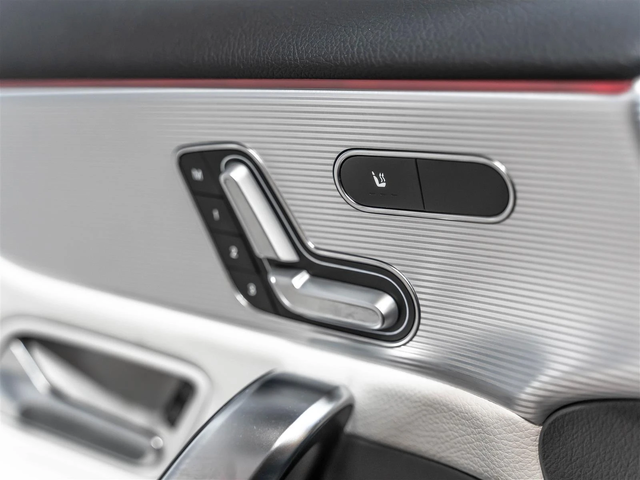 Mercedes-Benz A 250 AMG PKG NIGHT PKG С РЕГИСТРАЦИЯ & АВТО КРЕДИТ - автомобили, коли, обяви за нови и употребявани 12