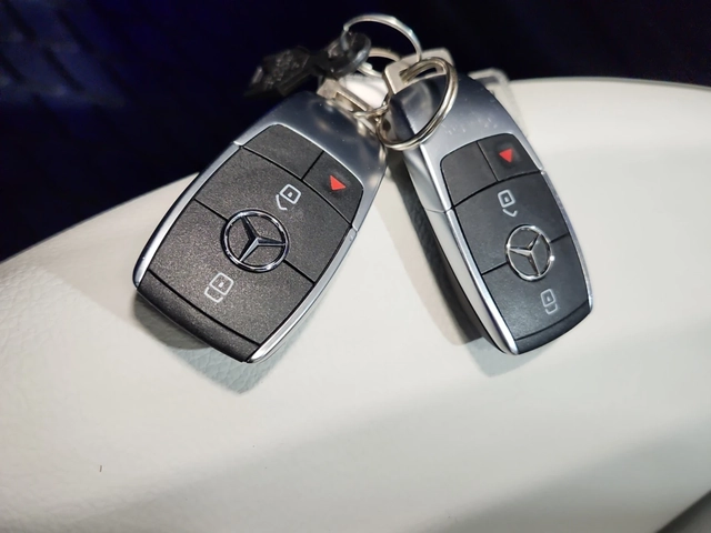 Mercedes-Benz A 250 2 КЛЮЧА * ПАНОРАМА * ПОДГРЕВИ * CARFAX - автомобили, коли, обяви за нови и употребявани 11