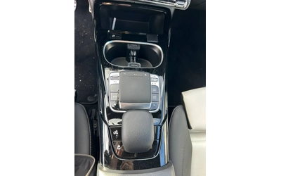 Mercedes-Benz A 35 2020 Mercedes-Benz A-Class 35AMG - автомобили, коли, обяви за нови и употребявани 14