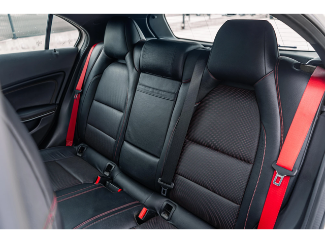 Mercedes-Benz A45 AMG 4 MATIC - EDITION ONE - БЯЛА ПЕРЛА! - автомобили, коли, обяви за нови и употребявани 15