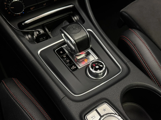 Mercedes-Benz A45 AMG Carbon* Camera* Pano* Navi - автомобили, коли, обяви за нови и употребявани 10