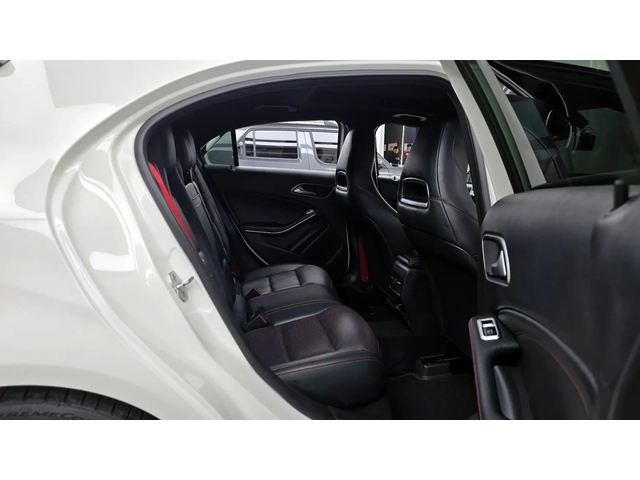 Mercedes-Benz A45 AMG - автомобили, коли, обяви за нови и употребявани 9