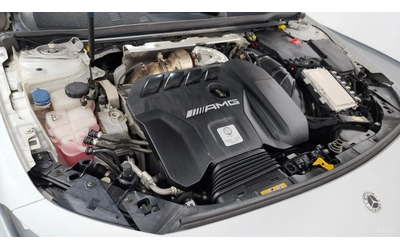 mercedes-benz-a45-amg - 5