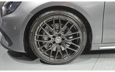mercedes-benz-a45-amg - 4