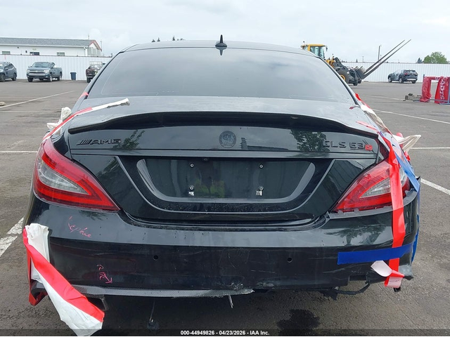 Mercedes-Benz AMG CLS 63 5.5L V8 FI DOHC 32V NF4 All Wheel Drive - автомобили, коли, обяви за нови и употребявани 16