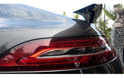 mercedes-benz-amg-gt - 5