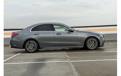 mercedes-benz-amg-gt-4-door-coupe-c-220-d-amg - 3