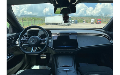 mercedes-benz-amg-gt-4-door-coupe-e-200-amg-line - 5