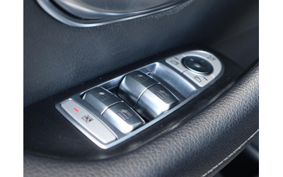 mercedes-benz-amg-gt-4-door-coupe-e-300e-4matic-amg-line - 5