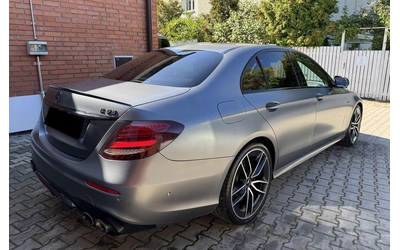 mercedes-benz-amg-gt-4-door-coupe-e-53-amg-4matic - 2