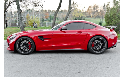 mercedes-benz-amg-gt-r - 5