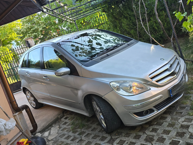 Mercedes-Benz B 180 201х.км/ОБСЛУЖЕН/ - автомобили, коли, обяви за нови и употребявани 14