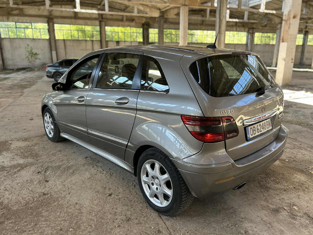 Mercedes-Benz B 180 2.0 - автомобили, коли, обяви за нови и употребявани 2