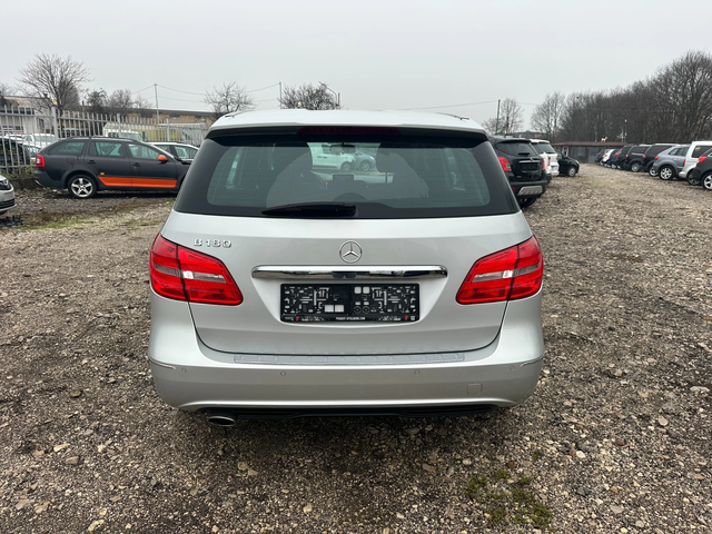 Mercedes-Benz B 180 1.6Ti 122kc NAVI TOPPPPP - автомобили, коли, обяви за нови и употребявани 3
