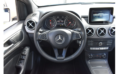Mercedes-Benz B 180 - автомобили, коли, обяви за нови и употребявани 12