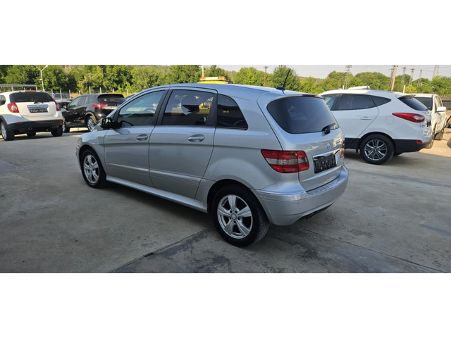 Mercedes-Benz B 180 180* Navi* 135000km* UNIKAT* - автомобили, коли, обяви за нови и употребявани 3