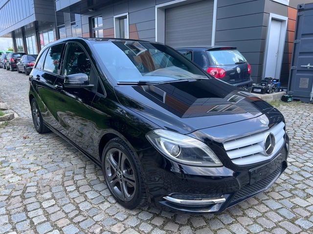Mercedes-Benz 190 Executive Full edition Led - автомобили, коли, обяви за нови и употребявани 2