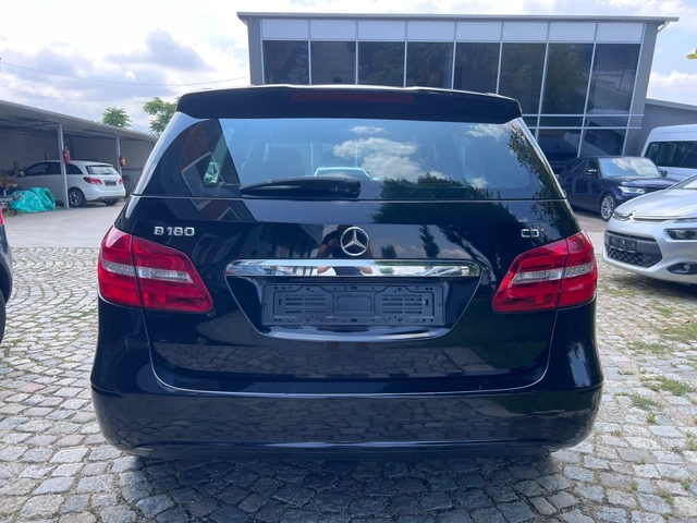 Mercedes-Benz 190 Executive Full edition Led - автомобили, коли, обяви за нови и употребявани 4