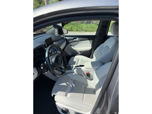 Mercedes-Benz B 200 d - автомобили, коли, обяви за нови и употребявани 7