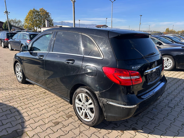Mercedes-Benz B 220 CDI AVTOMAT/PANORAMA/KOJA EURO 6 - автомобили, коли, обяви за нови и употребявани 7
