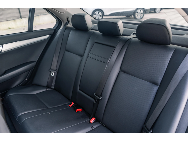 Mercedes-Benz C 200 i AMG ПАКЕТ - FULL - БЯЛА ПЕРЛА - 6М ГАРАНЦИЯ! - автомобили, коли, обяви за нови и употребявани 12