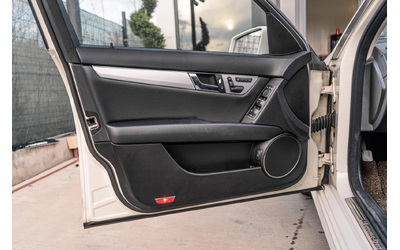 Mercedes-Benz C 200 i AMG ПАКЕТ - FULL - БЯЛА ПЕРЛА - 6М ГАРАНЦИЯ! - автомобили, коли, обяви за нови и употребявани 6