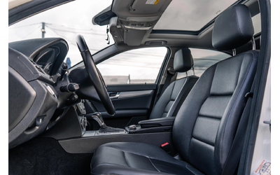 Mercedes-Benz C 200 i AMG ПАКЕТ - FULL - БЯЛА ПЕРЛА - 6М ГАРАНЦИЯ! - автомобили, коли, обяви за нови и употребявани 9