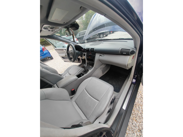 Mercedes-Benz C 200 163 к. с. ГАЗ - автомобили, коли, обяви за нови и употребявани 14