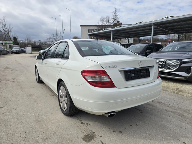 Mercedes-Benz C 200 2.2CDI 136к.с Проблем в мотора - автомобили, коли, обяви за нови и употребявани 2