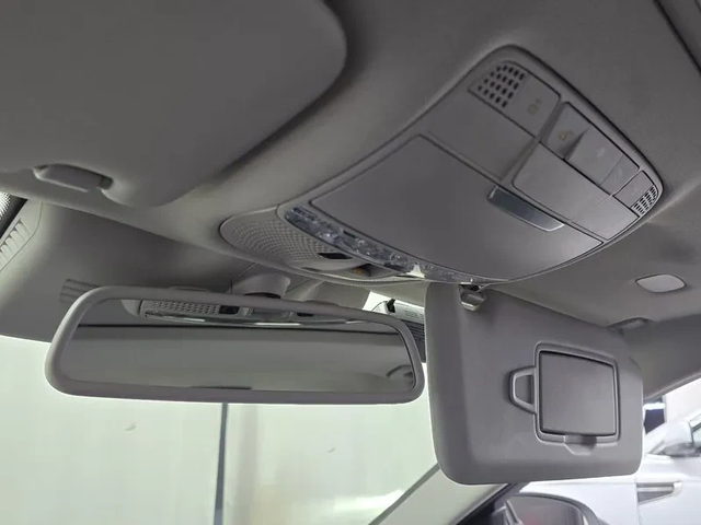 Mercedes-Benz C 200 - автомобили, коли, обяви за нови и употребявани 16