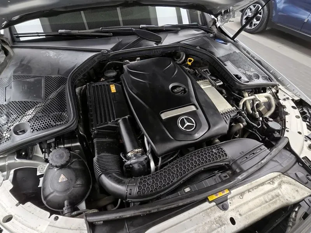 Mercedes-Benz C 200 - автомобили, коли, обяви за нови и употребявани 5