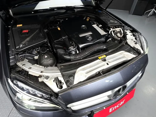 Mercedes-Benz C 200 - автомобили, коли, обяви за нови и употребявани 5