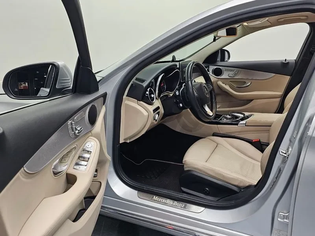 Mercedes-Benz C 200 Avantgarde - автомобили, коли, обяви за нови и употребявани 9