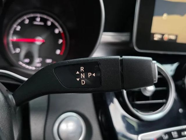 Mercedes-Benz C 200 - автомобили, коли, обяви за нови и употребявани 8